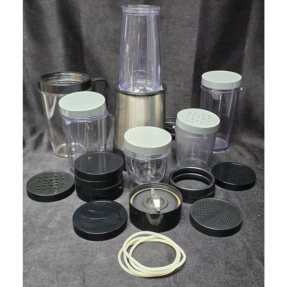 Bella Cucina 10029 Rocket Blender Set w Cups Attachments Lids Shaker Accessories - Picture 1 of 9